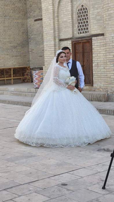 post-wedding photo shoot in old town bukhara