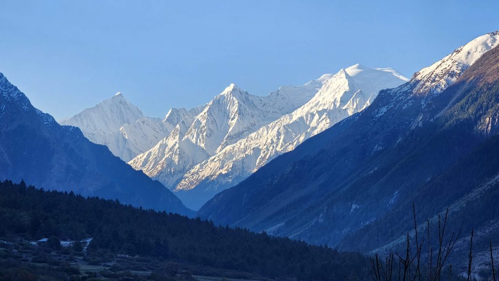 Morning view of the mountaints from athithi vyas homestay, Nabi village